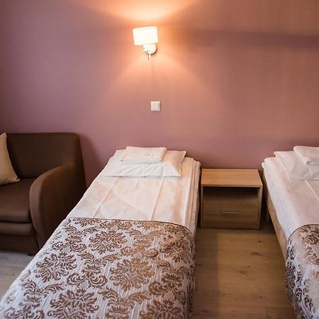 Ankur Hotell Mustvee Exterior foto